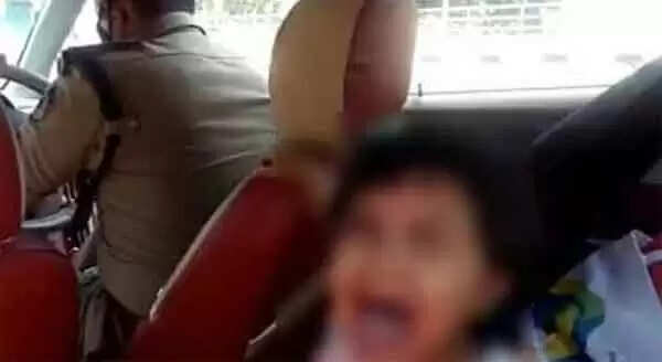 3 വയസുകാരിയെ കാറില് പൂട്ടിയിട്ടെന്ന സംഭവം; പരാതിയില്ലെന്ന് കുടുംബം, പൊലീസുദ്യോഗസ്ഥനെതിരെ കേസെടുക്കാന് പുറത്ത് വന്ന ദൃശ്യങ്ങള് ധാരാളമാണെന്ന് ജസ്റ്റിസ് കമാൽ പാഷ