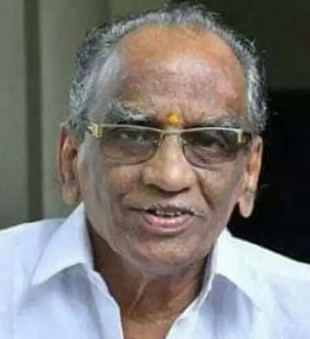 മുന് മന്ത്രി പി ആര് കുറുപ്പിന്റെ മകന് കെ പി ദിവാകരന് അന്തരിച്ചു