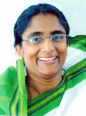 ആരോപണങ്ങളില് ഉറച്ചും സുധീരനെ വിമര്ശിച്ചും ഷാനിമോളുടെ കത്ത്