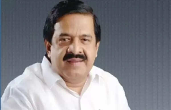 ബില്ലെഴുതി വാങ്ങുന്നതില് പ്രതിപക്ഷനേതാവ് തന്നെ കേമന്; ടെലിഫോണ്, ടിഎ, ഡിഎ, മെഡിക്കല് തുടങ്ങിയ ഇനത്തില് കൈപ്പറ്റിയത് ലക്ഷങ്ങള്