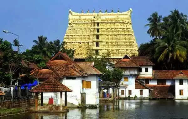പത്മനാഭസ്വാമി ക്ഷേത്ര നടത്തിപ്പിന് അഞ്ചംഗ സമിതി; ജില്ലാ ജഡ്ജി ചെയര്മാന്