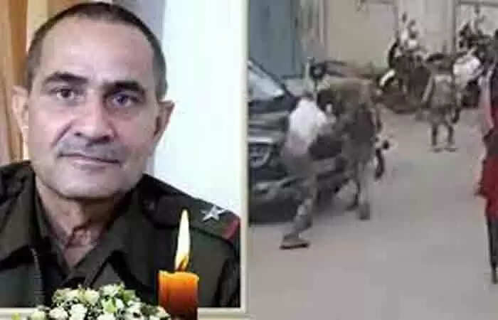 Killed | 'ഡെല്ഹിയില് മൊബൈല് മോഷ്ടാവ് പൊലീസിനെ നടുറോഡില്വച്ച് കുത്തിക്കൊലപ്പെടുത്തി; ശരീരത്തില് ഏറ്റത് തലങ്ങും വിലങ്ങുമുള്ള 12 കുത്തുകള്'