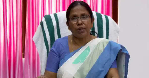 ചികിത്സ കിട്ടാതെ രോഗി മരിച്ച സംഭവത്തില് പോലീസ് കേസെടുത്തു; ആശുപത്രികള്ക്കെതിരെ ചുമത്തിയത് മനപൂര്വ്വമല്ലാത്ത നരഹത്യയ്ക്കും ചികിത്സാപിഴവിനുമുള്ള വകുപ്പുകള്