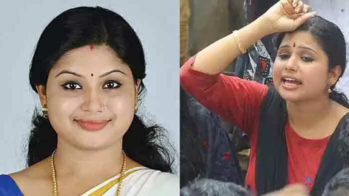 വട്ടിയൂര്ക്കാവില് വീണ എസ് നായര് തന്നെ, പി സി വിഷ്ണുനാഥ് (കുണ്ടറ), ടി സിദ്ദിഖ് (കല്പറ്റ), വി വി പ്രകാശ് (നിലമ്പൂര്), ഫിറോസ് കുന്നംപറമ്പില് (തവനൂര്) 5 ഇടങ്ങളിലെ സ്ഥാനാര്ഥികളെ പ്രഖ്യാപിച്ച് യു ഡി എഫ്