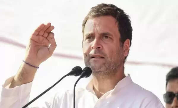 വിഷവാതക ദുരന്തം; മരിച്ചവര്ക്ക് അനുശോചനം അറിയിച്ച് രാഹുല്ഗാന്ധിയുടെ ട്വീറ്റ്