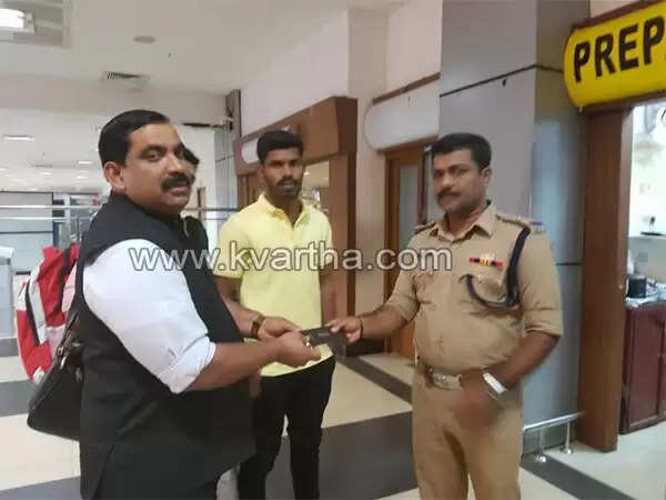 സുബൈറാണ് താരം; അരുണിനെ പോലീസിന് കൈമാറി പ്രശംസ നേടി