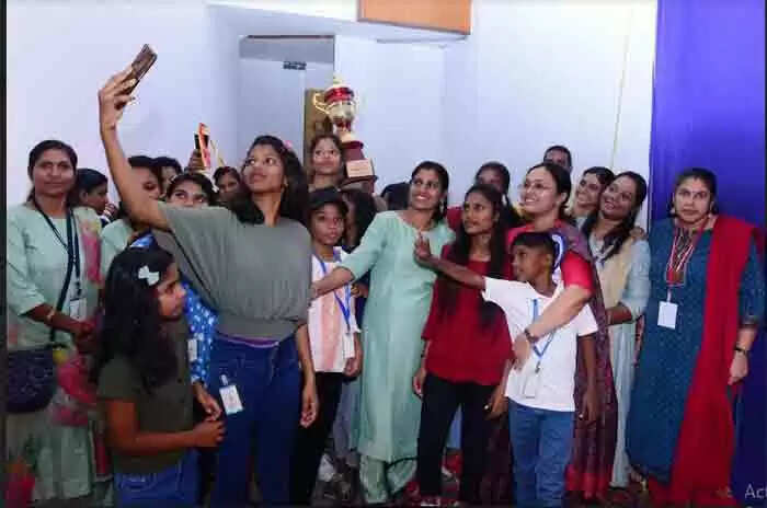 Children's fest | 'വര്ണച്ചിറകുകള്' സ്റ്റേറ്റ് ചില്ഡ്രന്സ് ഫെസ്റ്റിന് തുടക്കം; അടുത്ത വര്ഷം മുതല് മുഴുവന് എന്ജിഒ ഹോമുകളേയും പങ്കെടുപ്പിക്കും, സ്ഥലസൗകര്യങ്ങളുള്ള എല്ലാ ഹോമുകളിലും കളിക്കളങ്ങള് ഒരുക്കുമെന്നും മന്ത്രി വീണ ജോര്ജ്