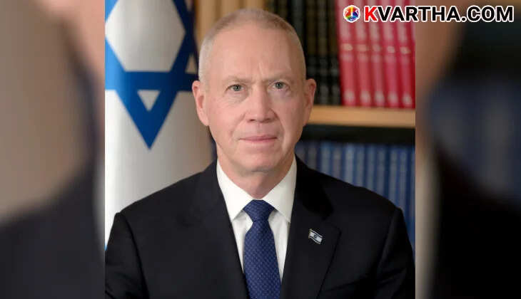 Israeli protesters demonstrate against Netanyahu's decision.
