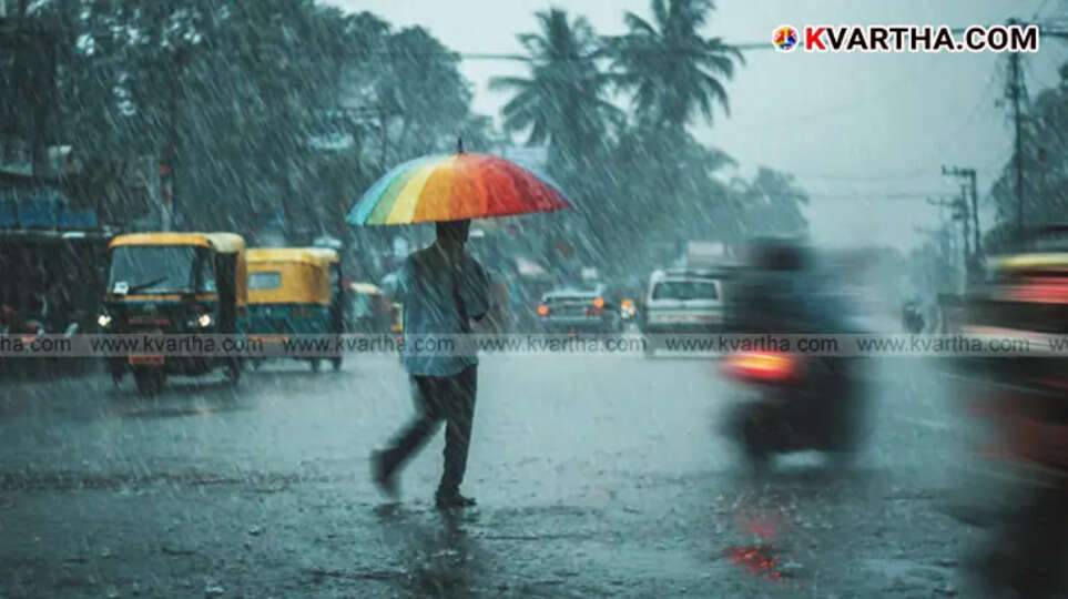 A street in Kerala submerged in heavy rain water.