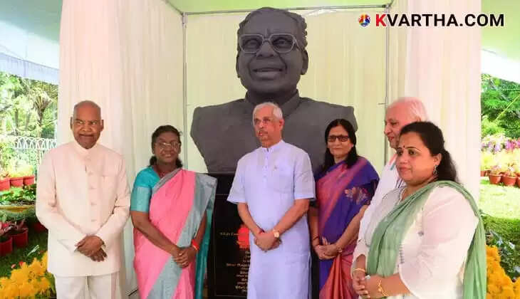 President Draupadi Murmu Unveils Former President K.R. Narayanan's Statue at Raj Bhavan
