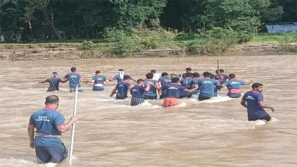 Wayanad landslide, Kerala disaster, rescue operations, death toll, India