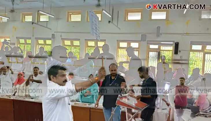 Clash During Kannur Corporation Budget Presentation; BJP Member Protests