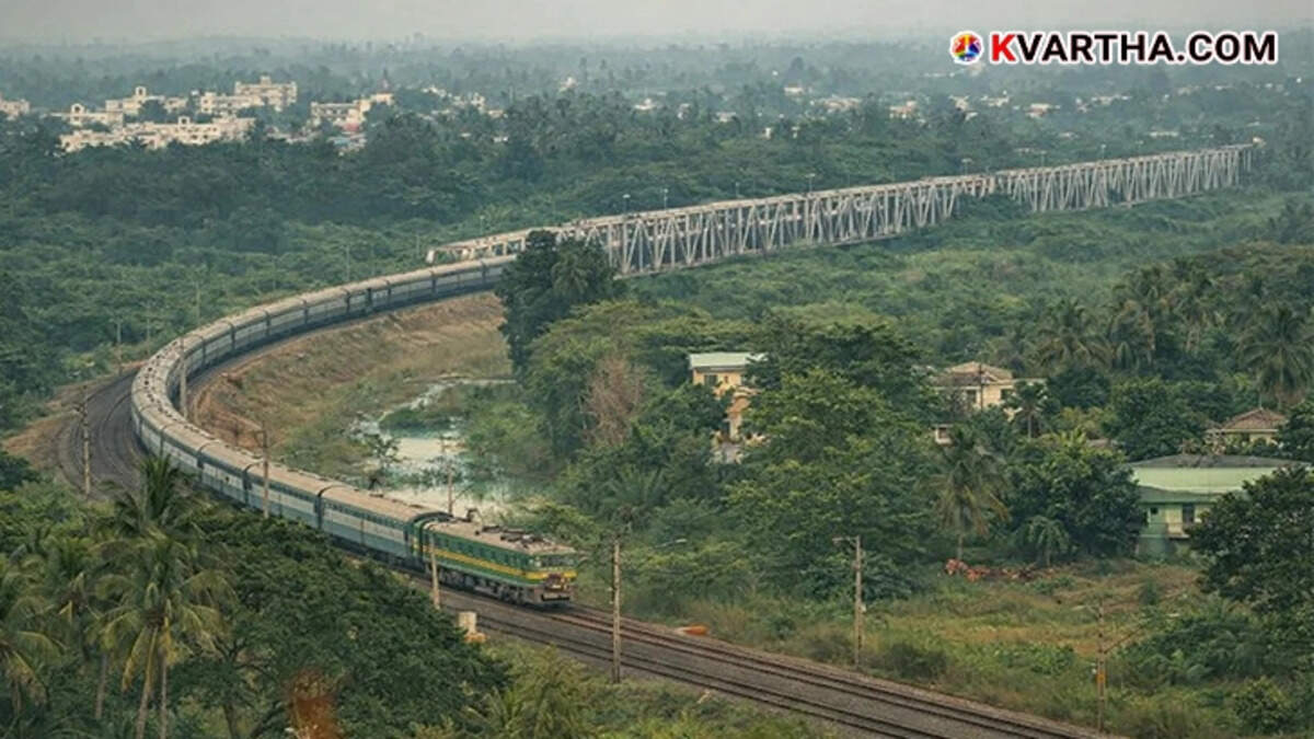 Arakkonam Electric Loco Shed WAG-9HC 42076 engine hauling automobile carrier rake