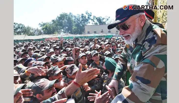PM Modi Pays Tribute to Armed Forces on Vijay Diwas