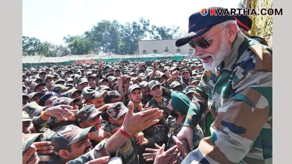PM Modi Pays Tribute to Armed Forces on Vijay Diwas