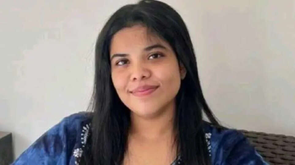 Overworked Young Professional Dies, Company Faces Backlash