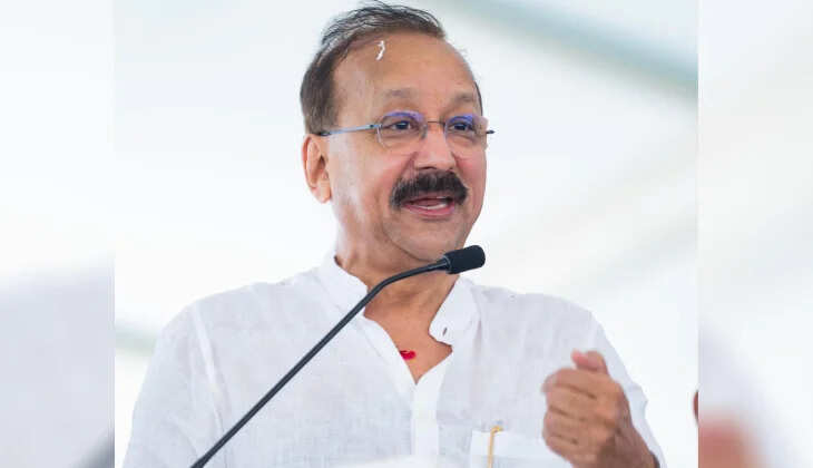 former maharashtra minister baba siddiqui shot dead