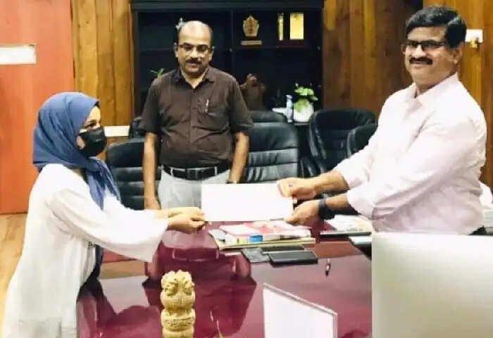 kerala floods cm s relief fund receives generous donations