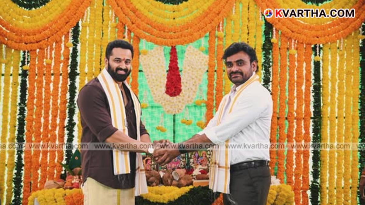 Unni Mukundan at Maa Vande movie pooja ceremony in Kochi