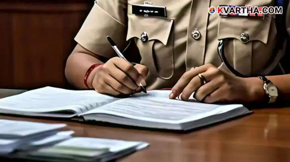 Woman attacked after rejecting marriage proposal in Kozhikode