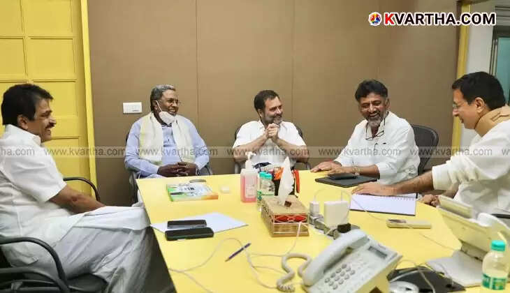KC Venugopal with Karnataka leaders Siddaramaiah and DK Shivakumar.