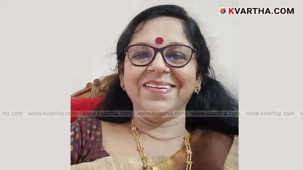 From Yesudas's Musical Nights at Thirunakkara to Rimi Tomy's 'Music Night that Shakes the Home Department': The Evolution of Ganamelas at Festivals