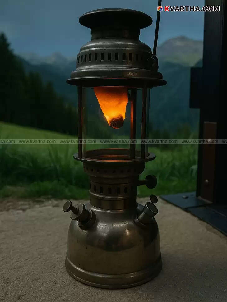An old-fashioned chimney lamp