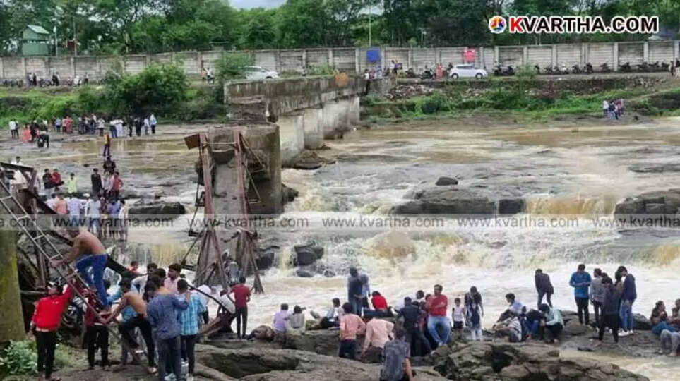 Remains of the collapsed bridge over Indrayani River in Pune.
