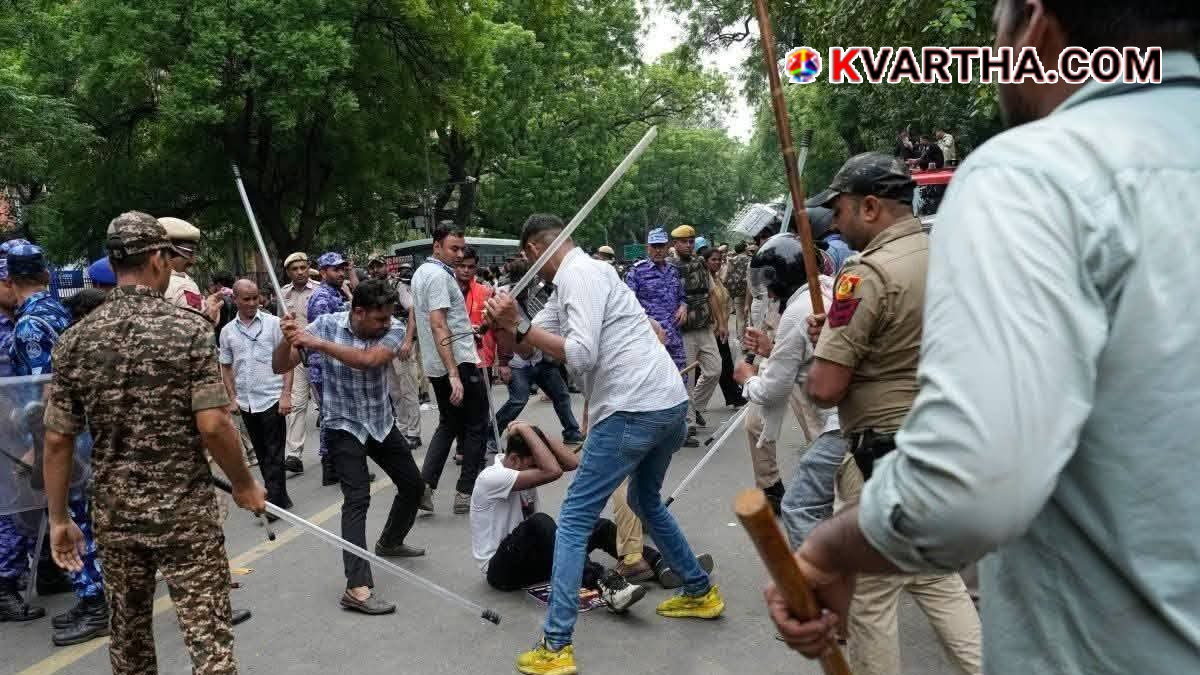 Delhi Police Register Case Over Attack on RAF Jawans During CJP Protest March
