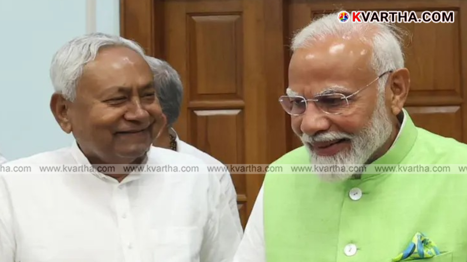  Supporters celebrating NDA victory in Bihar.