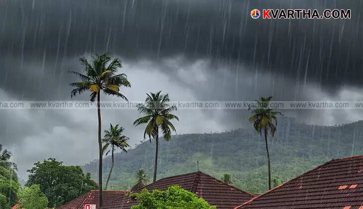 Flooded road in Kerala due to heavy rain.