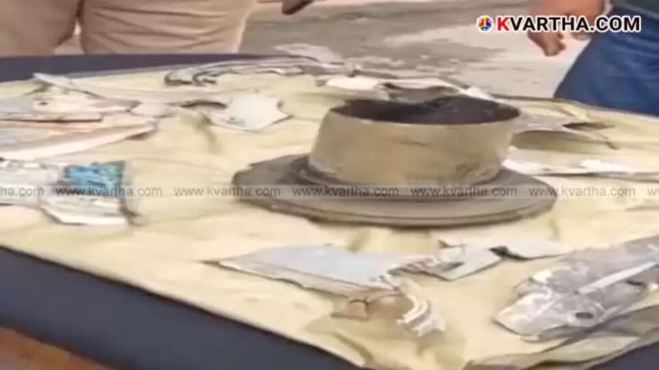 Missile-like Object Reportedly Hits Srinagar After Suspected Pakistani Airspace Violation