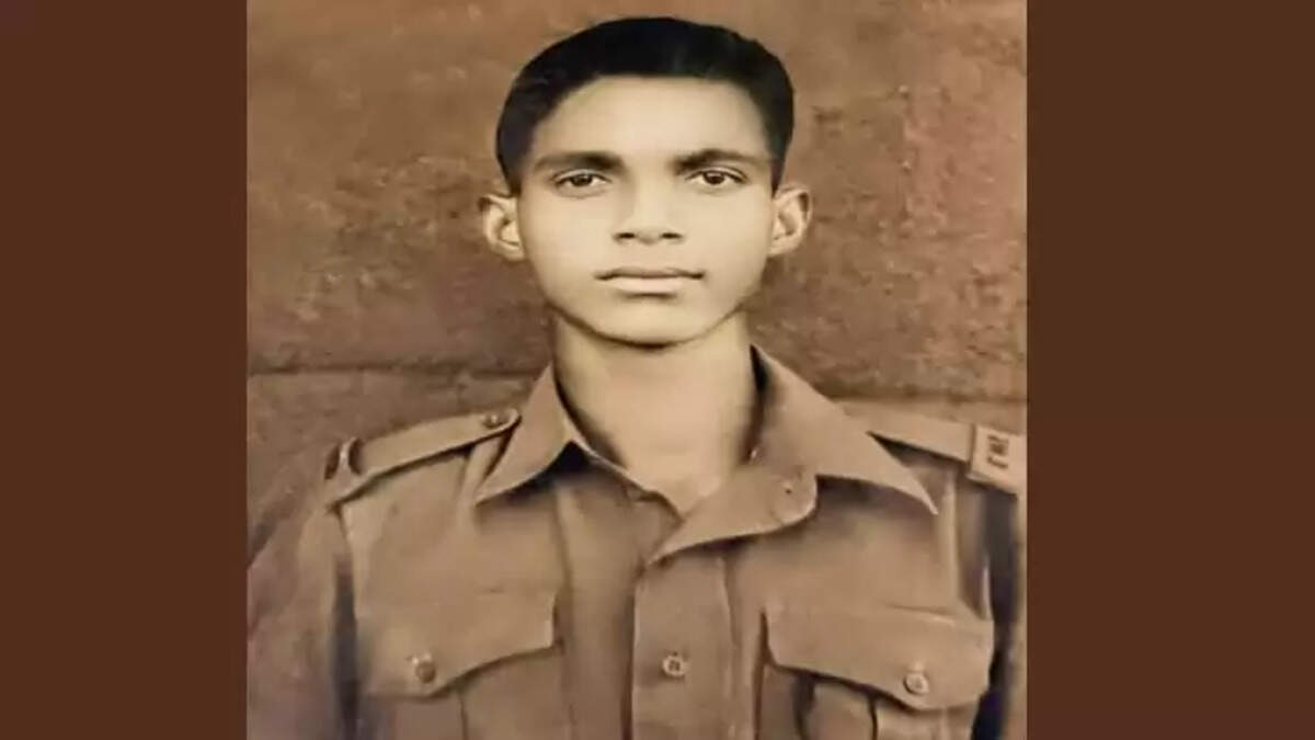 Malayali soldier Thomas Cherian's body cremated