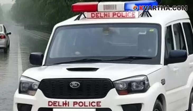 15-Year-Old Stabbed Outside School in Delhi, Seeks Refuge at Police Station