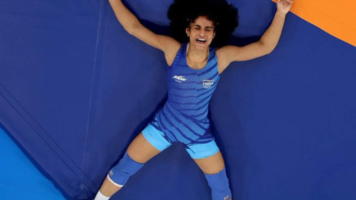 vinesh phogat forced to retire after weight category controv