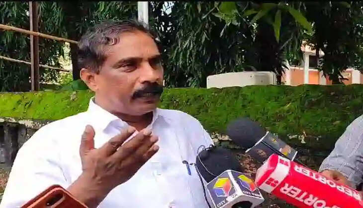 Martin George welcoming Manu Thomas to Congress, Kannur, News, Martin George, Welcoming, Manu Thomas, Congress, Politics, Kerala News