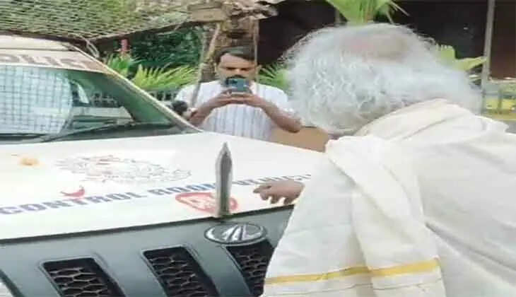 Minister Ramachandran Kadannappally Criticized for Vehicle Pooja in Police Escort Vehicle