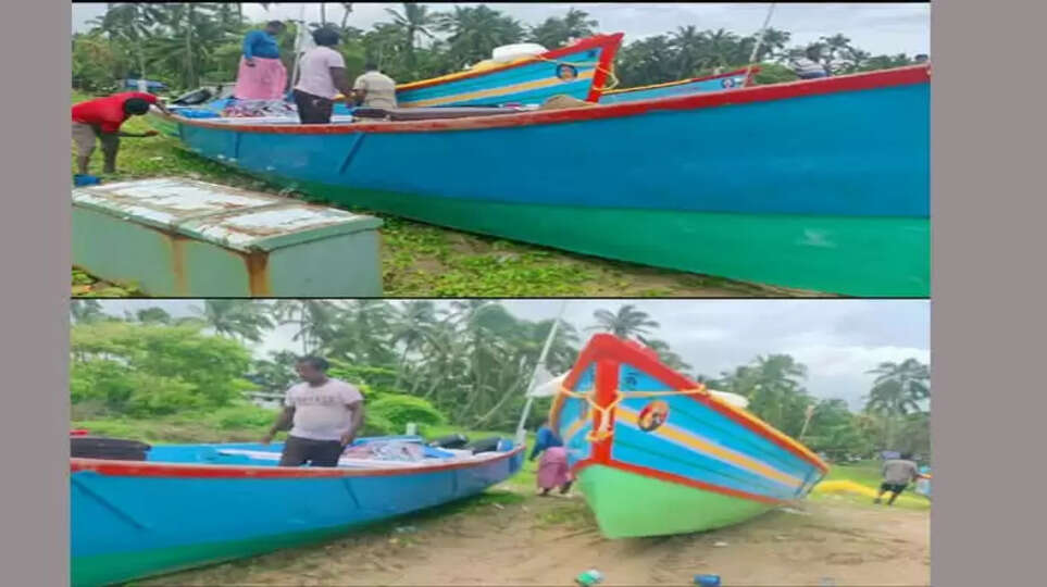 Fake colour coded Tamil Nadu boats seized,&nbsp;Fake Colour Coded, Tamil Nadu