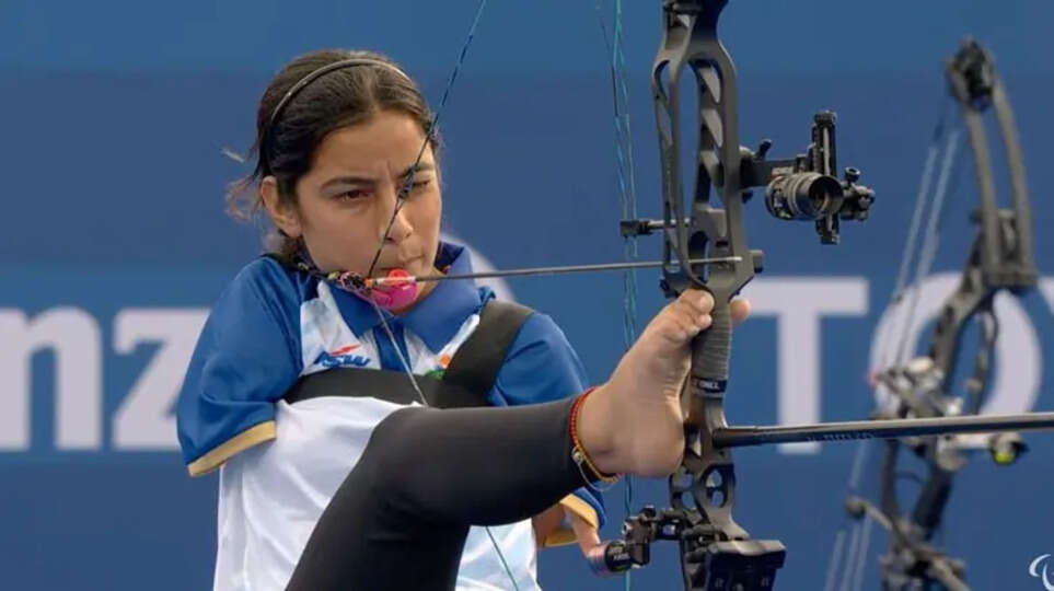  Indian archer Sheetal Devi competing in the Paralympics