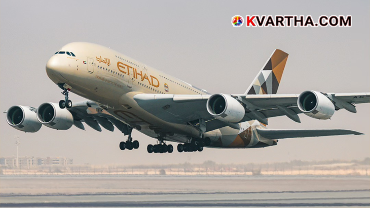 An Etihad Airways aircraft on the tarmac, with a text overlay indicating a fact check on fire reports.