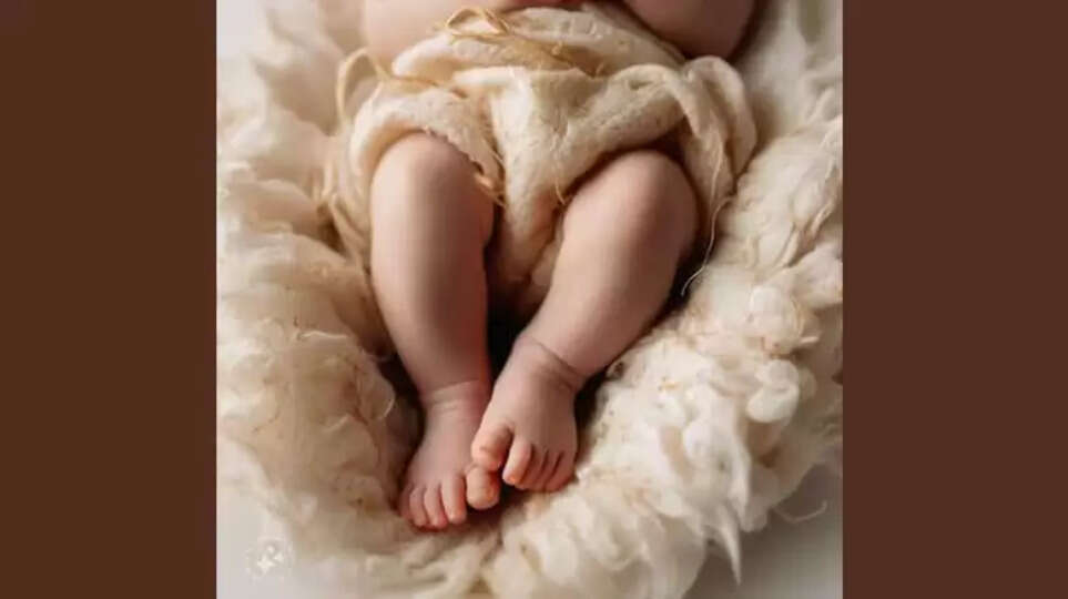 Ambulance missing, doctor on leave, baby delivered by sanitation worker: How a pregnant woman lost her newborn, newborn dies, medical negligence, protest.