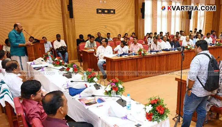 Kerala Industries Minister P. Rajeev speaking at a pottery sector workshop.