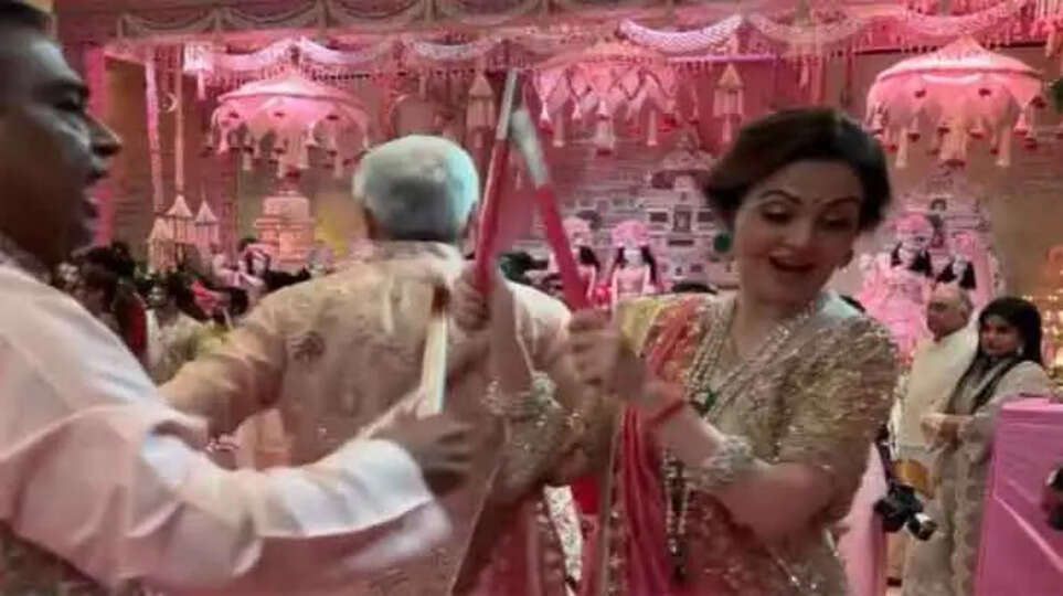 Mukesh Ambani and Nita Ambani's Garba Dance Video Goes Viral