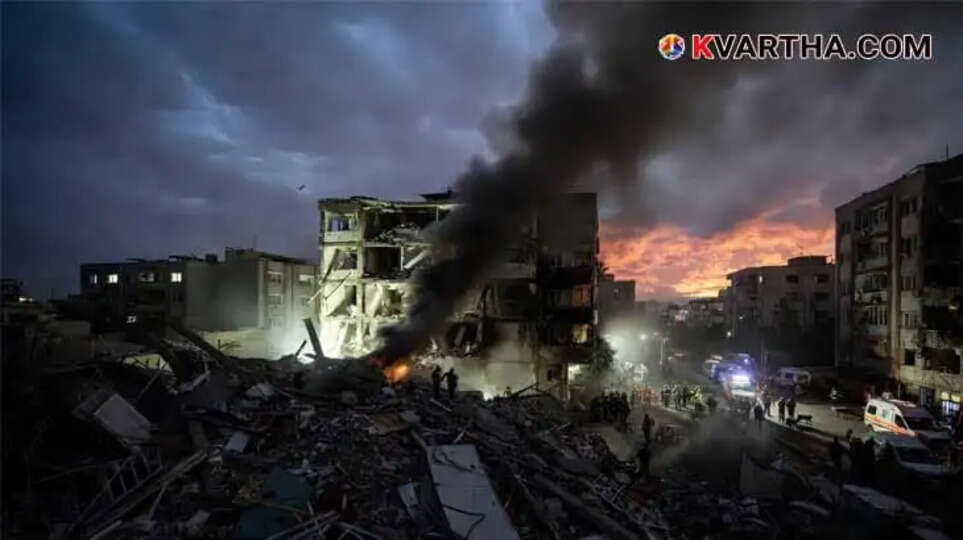 Image Representing Air Raid Targets Tehran's Rey City; 10 Killed in Missile Strike on Residential Building