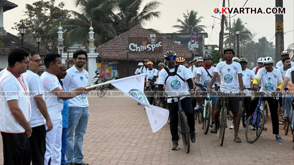 ASP Dr. Nandagopan M. IPS flagging off the cyclathon at Thalassery Sea Bridge