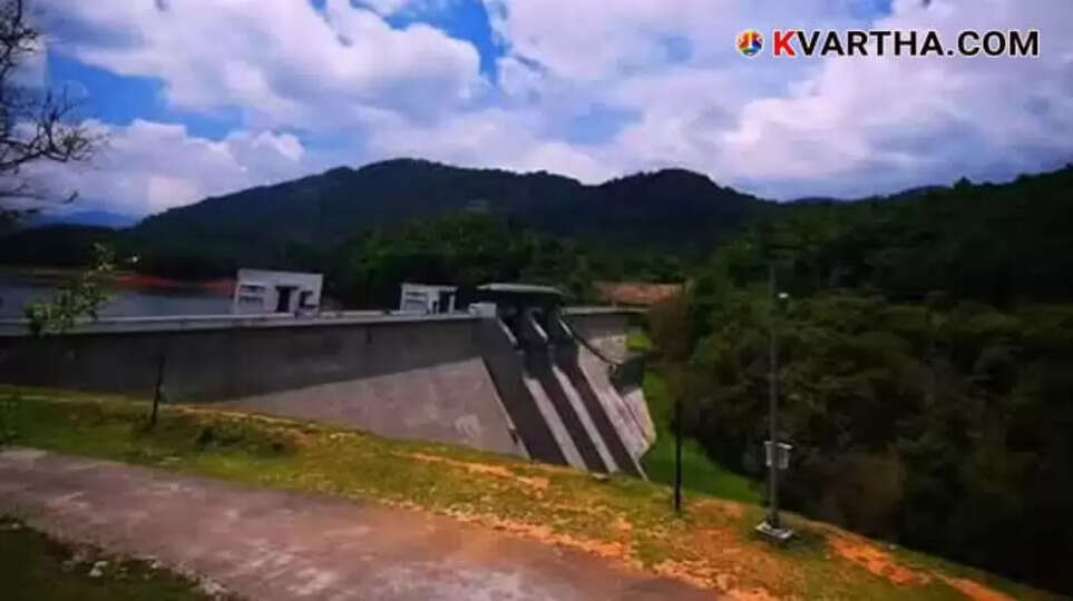 Heavy Rains and Cyclone Cause Widespread Damage in Kozhikode; Dams Opened, Rivers Overflow