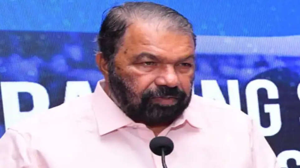 v sivankutty said that suresh gopi insulted national anthem