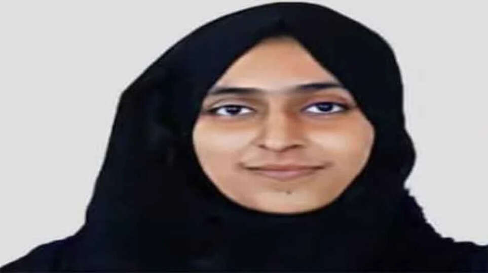 19-year-old collapses, died on bus in Kannur, Kannur, News, Obituary,  Student, Died, Hospital, Medical College, Kerala News