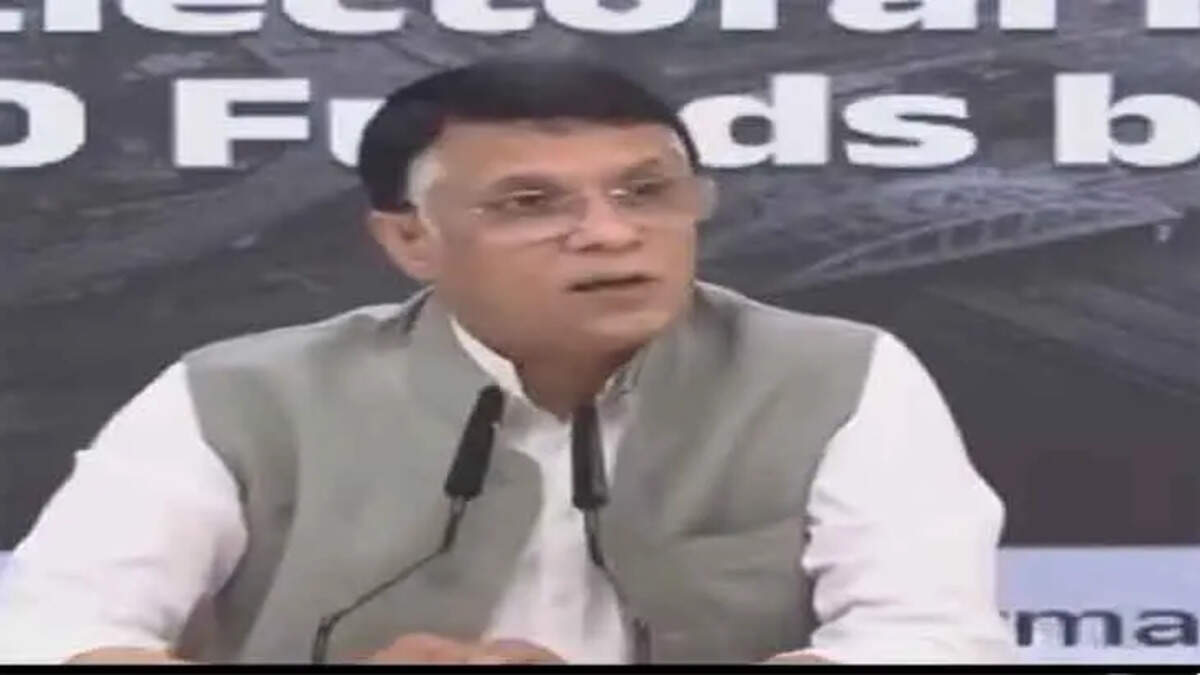 Maharashtra BJP accused of Rupees 10,000 crore corruption ahead of elections
