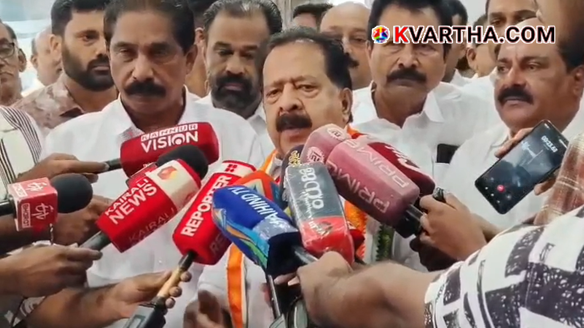  Home Minister Ramesh Chennithala addressing media persons in Kannur
